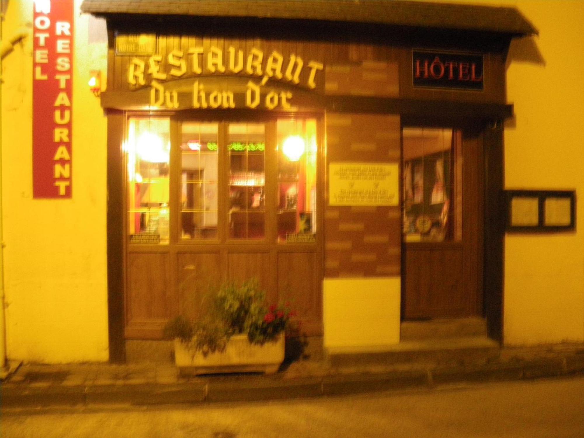 Hotel Restaurant Du Lion D'Or Château-Chinon Buitenkant foto
